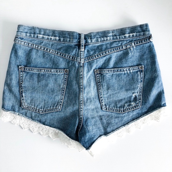 Free People Lace Denim Shorts NWOT - Picture 3 of 5
